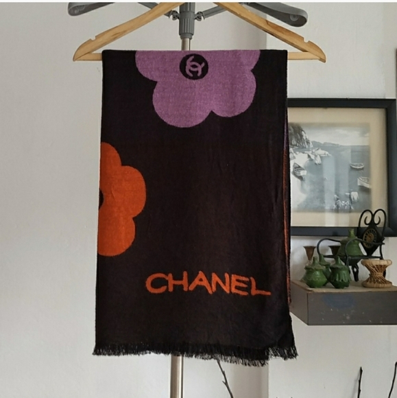 CHANEL Cashmere Shawl / Scarves - Picture 8 of 8